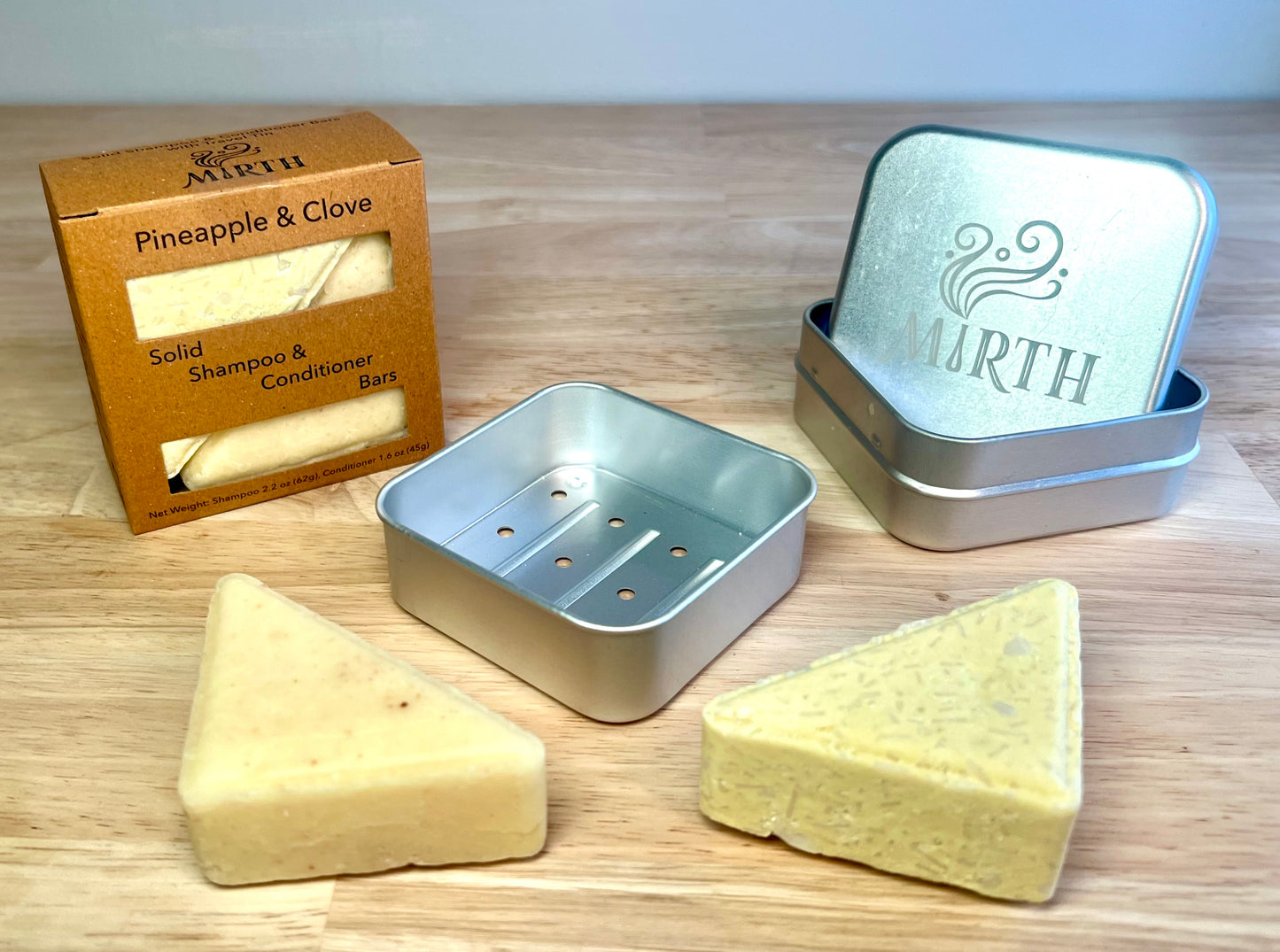 Shampoo & Conditioner Bars in Travel Tin